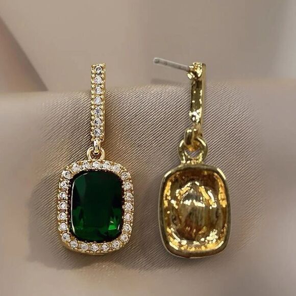 Glamorous Faux Gold & Emerald Diamond Drop Statement Earrings - Picture 5 of 6